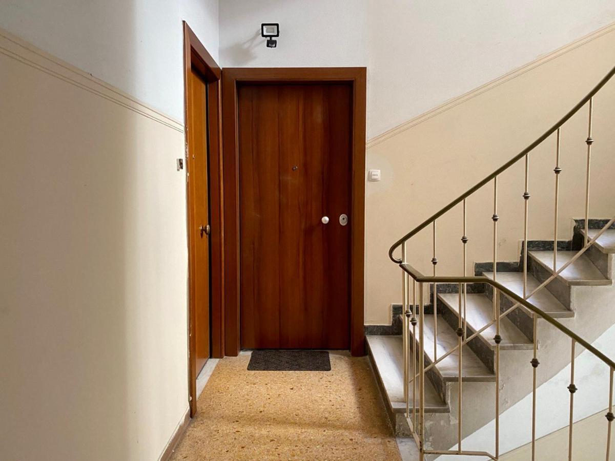 A Modern Flat In The Centre Apartment Атина Екстериор снимка